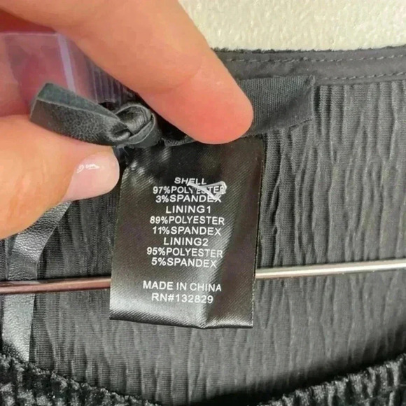 h:ours Black Velvet Deep V Neckline Long Sleeve Mini Dress - Picture 7 of 8